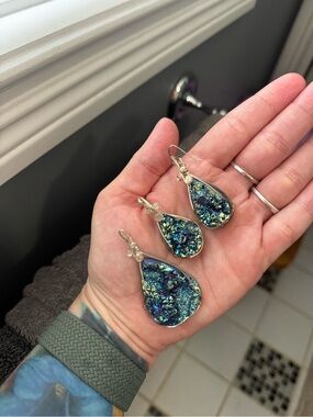 Teardrop Peacock Blue-Green Druzy Earrings and Pendant Set No Chain